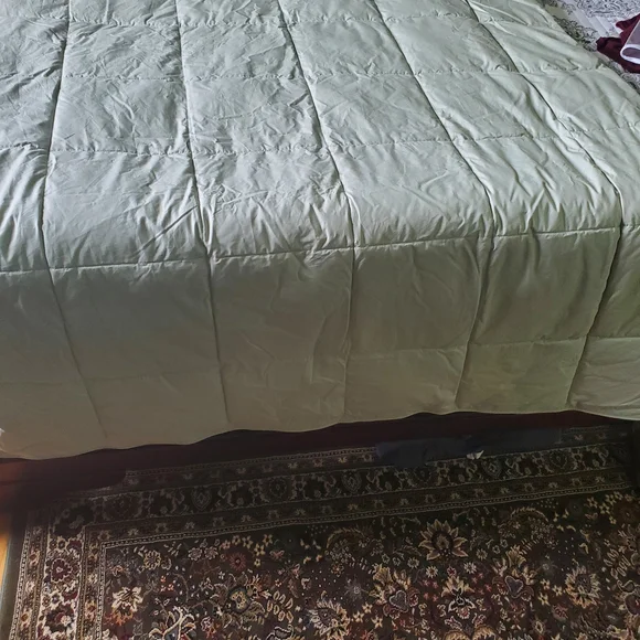 Garnet Hill Green Comforter Luxurious Bedding - Picture 5 of 7